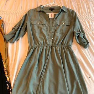 Sage/army green button up sinched waist dress